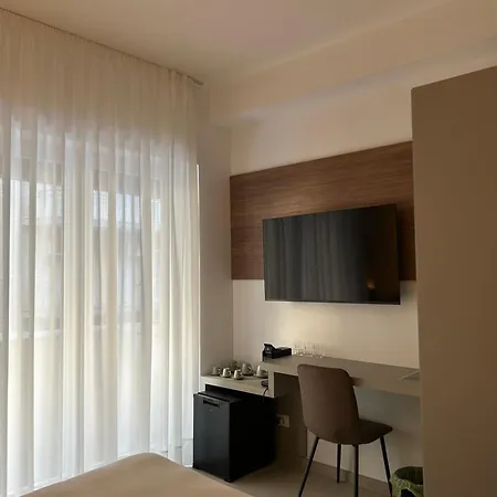 Pensión Moma Urban 3*